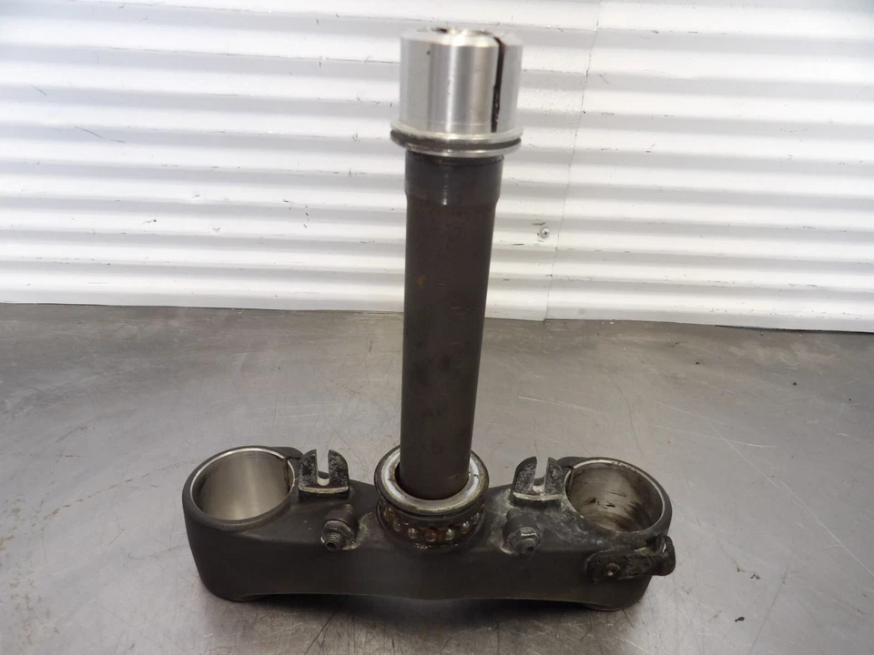 11 Vástago de dirección triple árbol inferior Ducati Monster 796 34220542A Foto 3 de 4