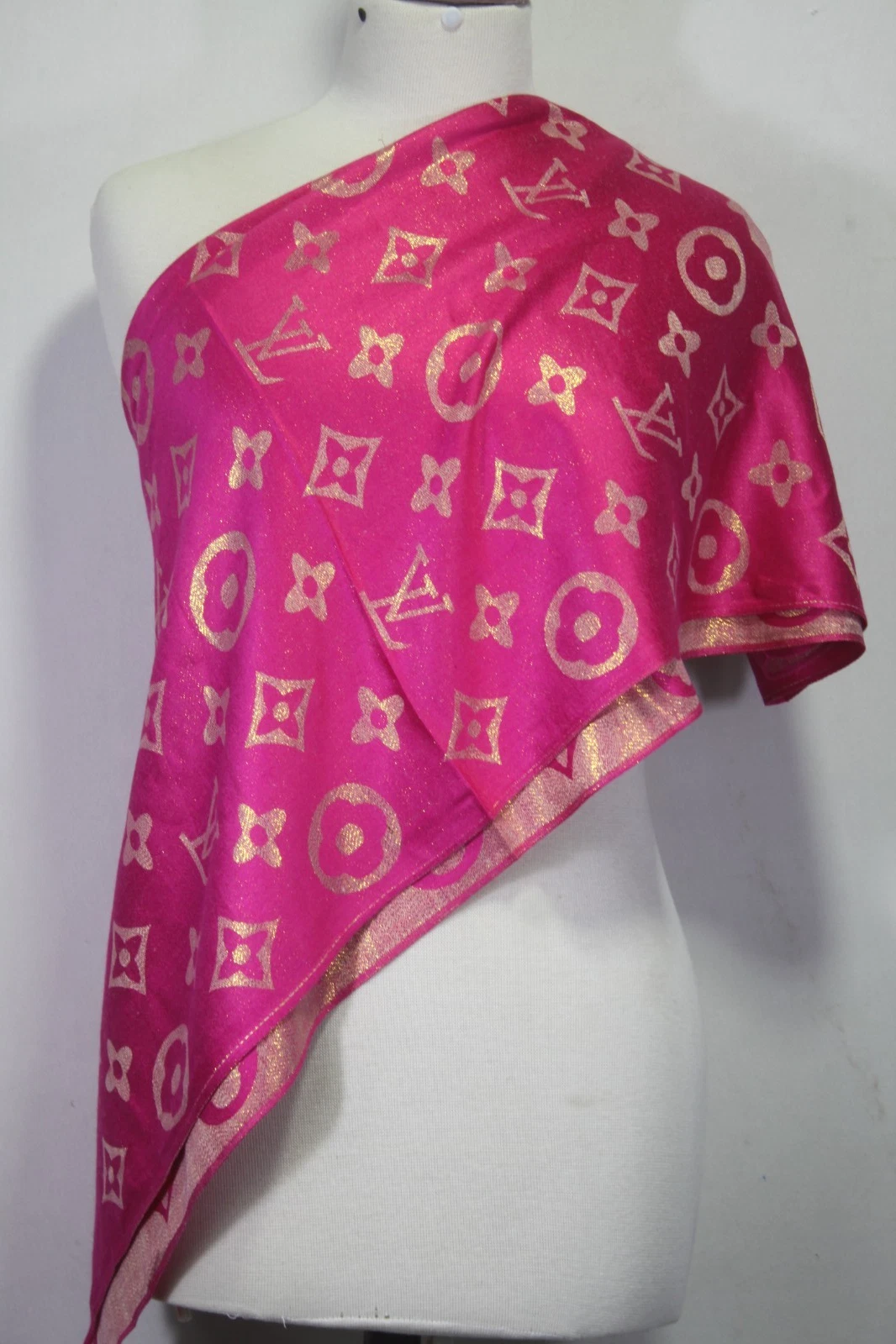 Authentic Louis Vuitton Scarf Shawl Stole 60% Wool 40% Acrylic Multicolor Used
