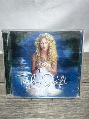 Taylor Swift Debut CD+DVD 2007 Lenticular 3D Cover Deluxe Limited Edition - Image 1 of 4