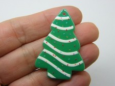 4 Christmas tree pendants white green acrylic CT193