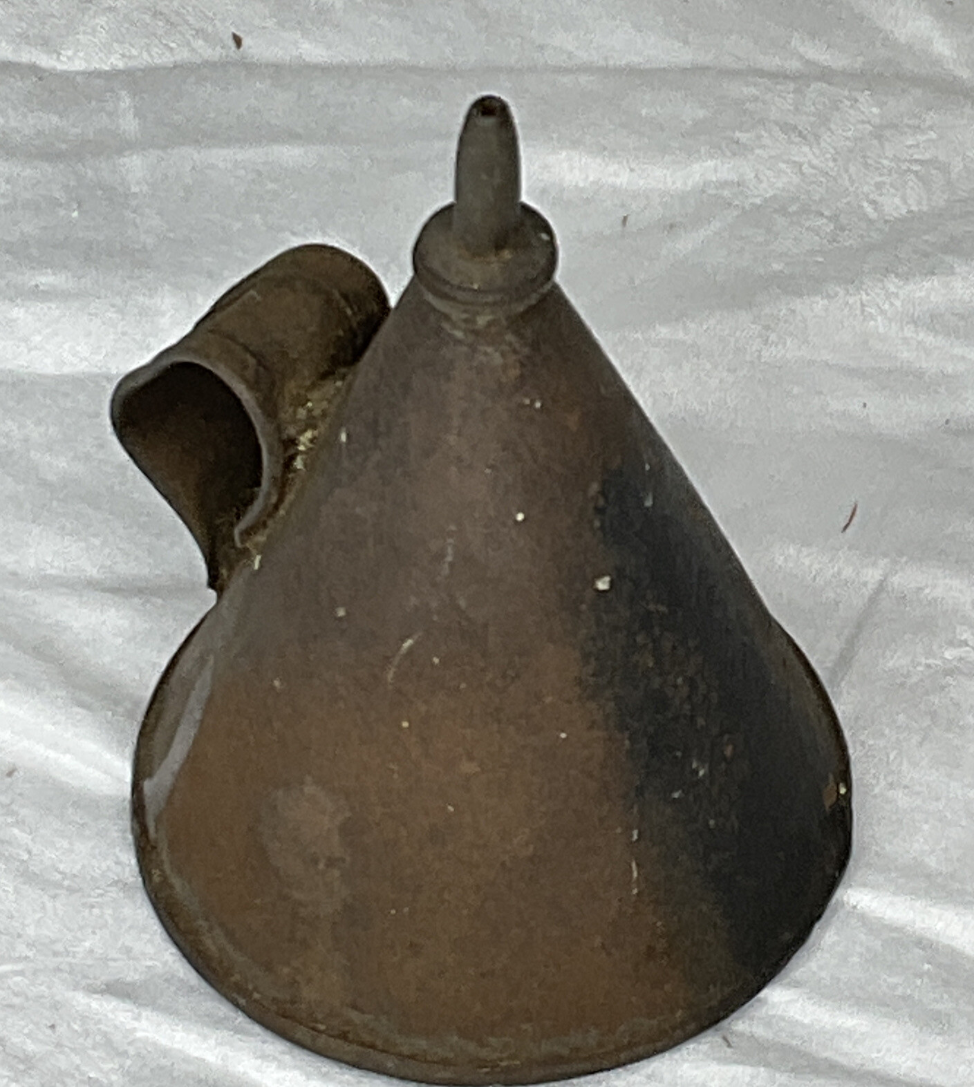 VINTAGE CONICAL CARPENTER AUTO OIL CAN OILER SQUIRTER PUFF CONE TOOL ENGINEER