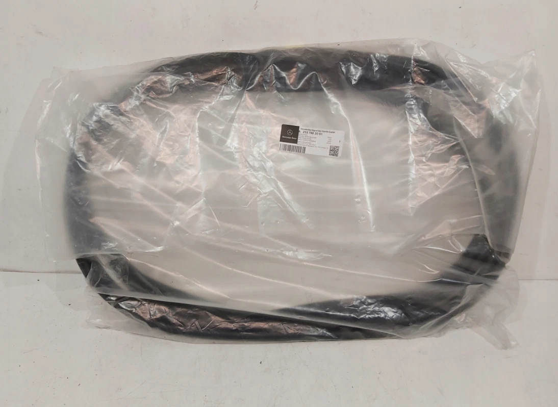 NEW MERCEDES-BENZ GLC C253 REAR END DOOR SEALING A2537403001 
