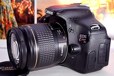 Canon EOS Kiss X5 (EOS 600D) DSLR Camera + Zoom Lens EF 28-80mm 