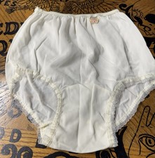 VINTAGE CHILDREN’S NYLON   PANTY!  SIZE 8