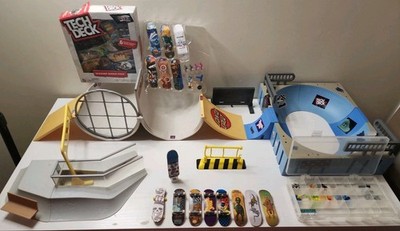 Tech Deck Daewon Mega Bowl X-Connect Park w/ Half Pipe Bundle Lot with 21 boards