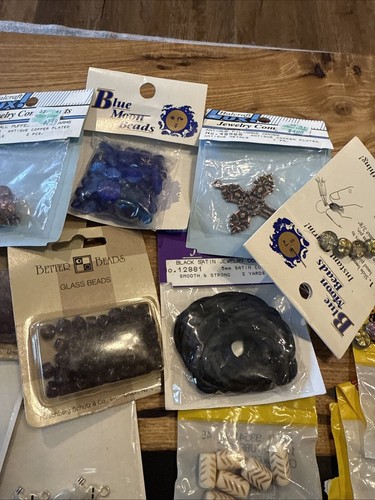 Group Lot Of Assorted Jewelry Bead Beads Crafting Lot Group Lot Charms Etc - Picture 12 of 19