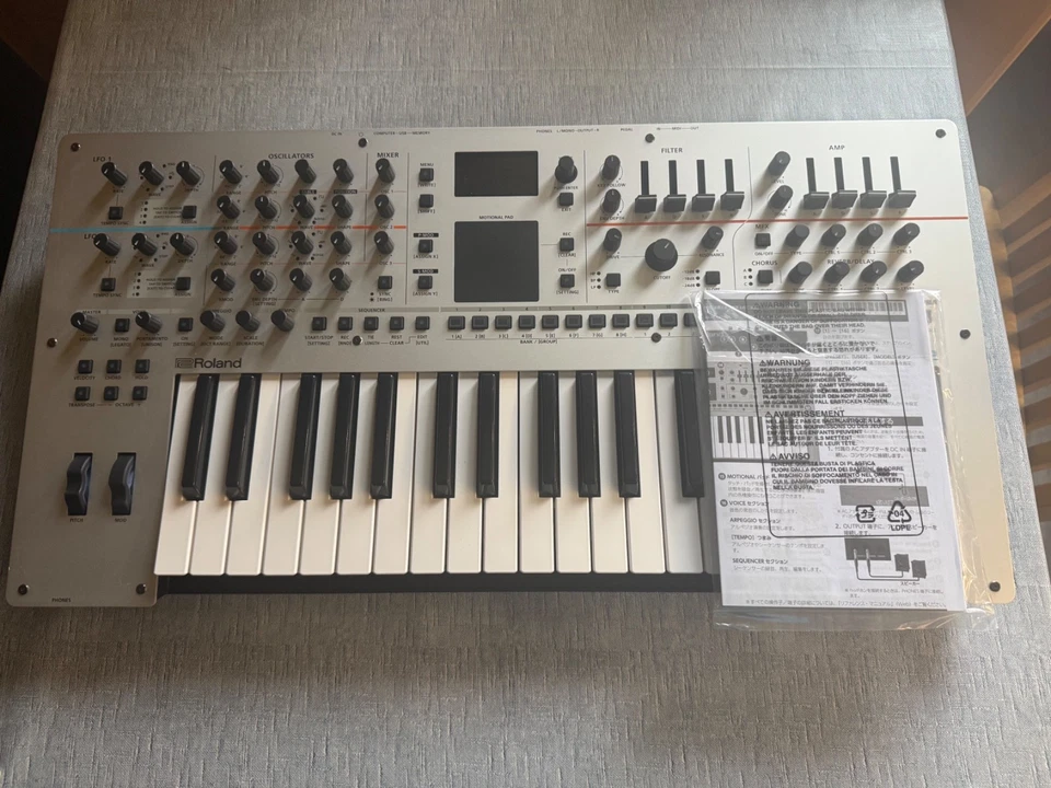 Roland GAIA 2 Synthesizer neuwertig - Bild 4 von 4