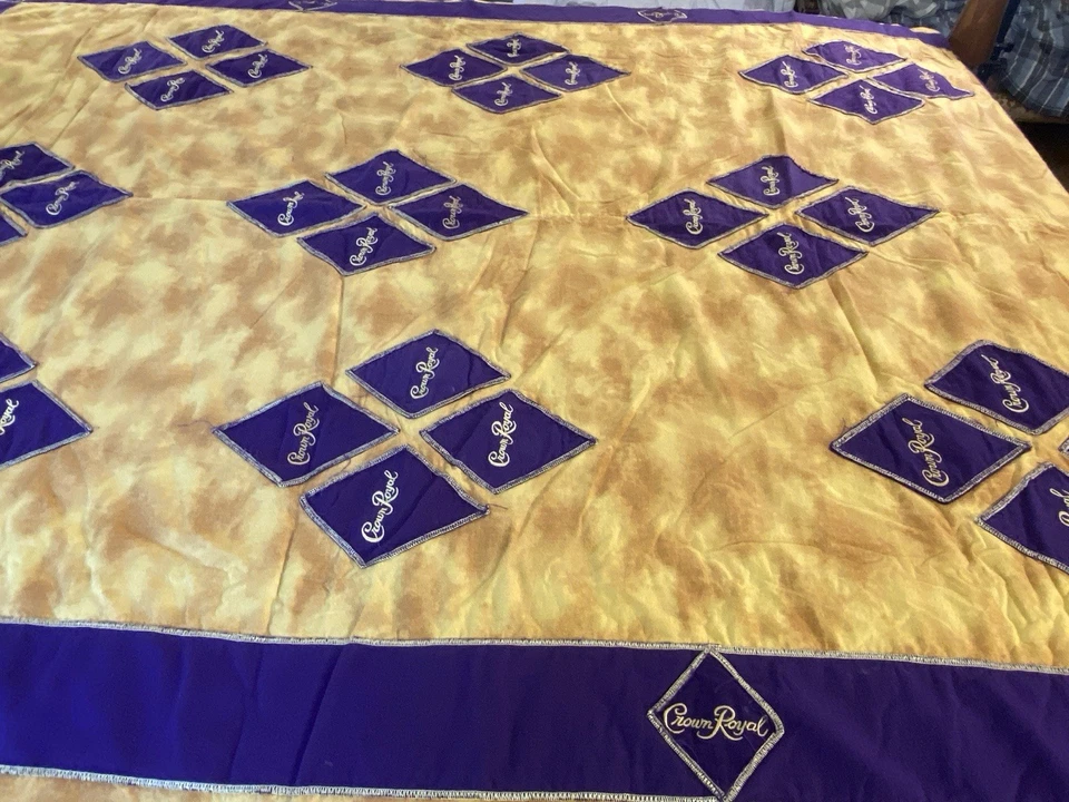 复古皇冠皇家被子/床罩紫色和金色自制 72"x 90" 棉 美国 — 第 3/4 张图片