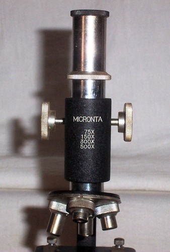 Microscopio vintage y estuche de madera original, Micronta 75x 150x 300x 500x - Imagen 8 de 23