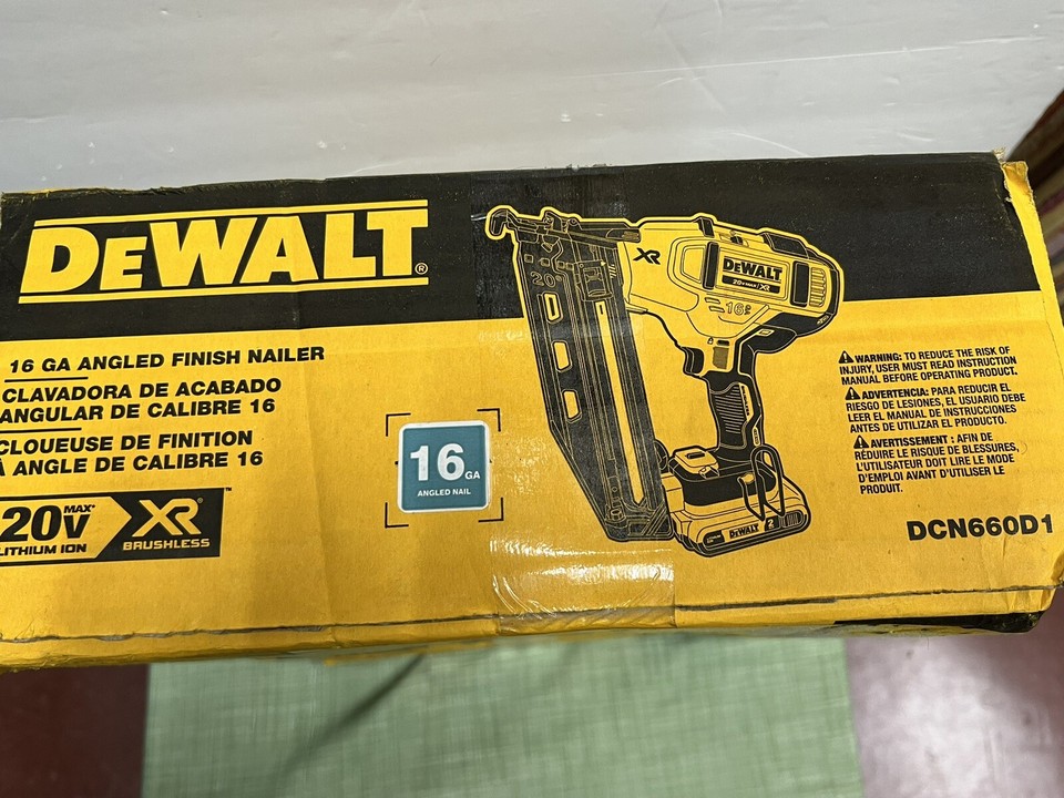 DeWalt Cordless Angled Finish Nailer Kit W/20v Max Battery And Charger