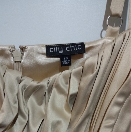 Bubble Satin City Chic Cocktail Dress - Picture 4 of 7