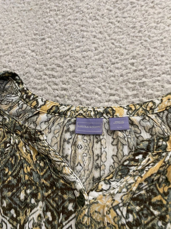 Blusa Henley Feminina Geométrica Manga Curta Laura Scott Multicolorida Tamanho G - Imagem 4 de 4