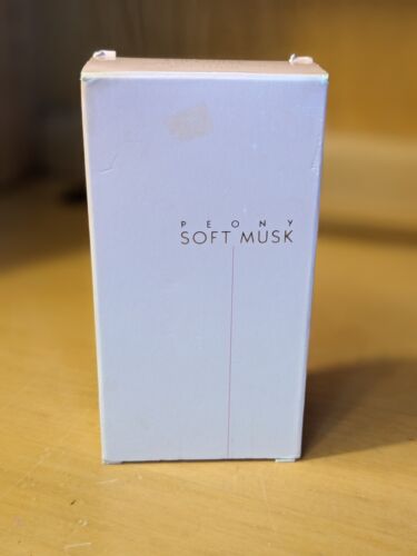 New In Box Avon Peony Soft Musk Eau De Cologne Spray for Women 1.7 fl oz 2002