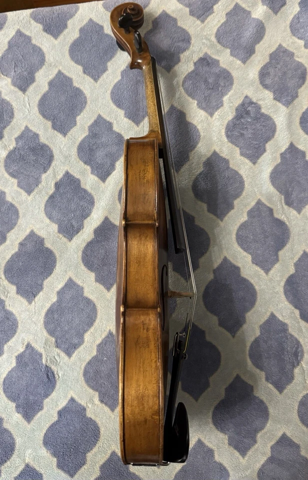 Viollin 1800 Made By JOANNES BAPTISTA GUADAUINI France .Italy about 1681 - 1742 - Image 4 of 4
