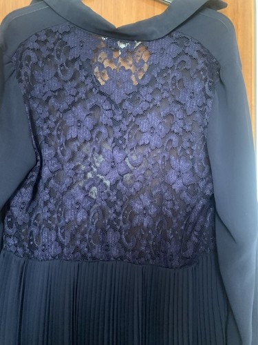Ladies Long Navy Sheer Pleated Blouse Size 20 - Picture 4 of 4