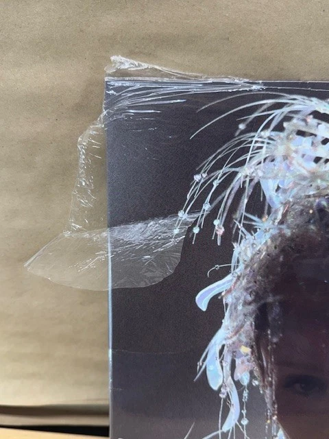 Miley Cyrus - Something Beautiful [Used Vinyl LP] With Booklet Foto 2 de 4