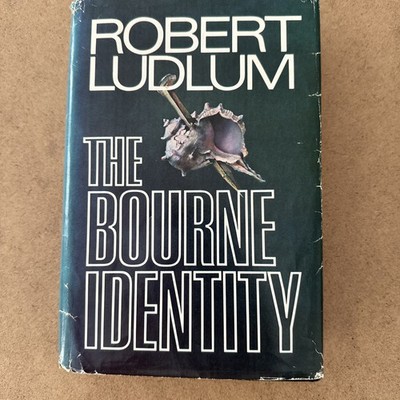 THE BOURNE IDENTITY Robert Ludlum Hardcover First Book Club Edition 1980