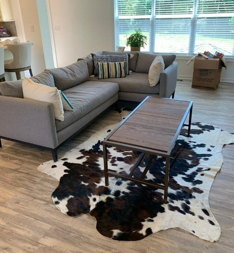 COWHIDE RUG BRINDLE TRICOLOR 7'x6' - 6'X5'5" Ft - Cow Skin Rug Leather Cow Hide - Picture 9 of 10