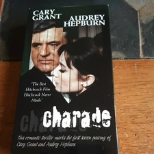 CHARADE (1963) VHS: CARY GRANT, AUDREY HEPBURN Unique Sleeve / Cover Art EX HTF