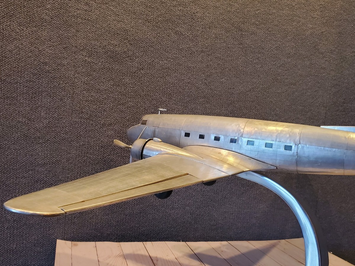 Authentic Models DC3 De Bureau, Aluminium