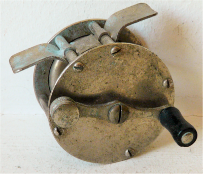 MOULINET DE PÊCHE Ancien en Bakélite Marque L'ESSOR et Boîte d'Origine EUR 5,50 - PicClick FR
