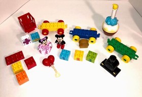 Lego Duplo #10597 Mickey & MInnie's Birthday Parade 1 Missing Block