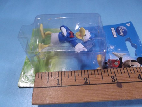 Disney's Donald Duck Figure or Cake Topper 2.5"in PVC New in Re-Glued Package - Picture 4 of 12