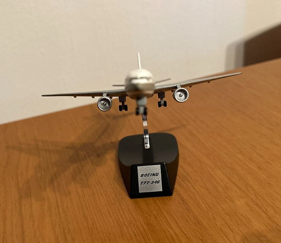 Aereo di linea Boeing 777-346  - JAL - Fabbri - 1/460 - Immagine 2 di 4