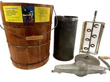 VERY RARE - White Mountain 6 Qt Vintage Hand Crank Ice Cream Maker Model 64306