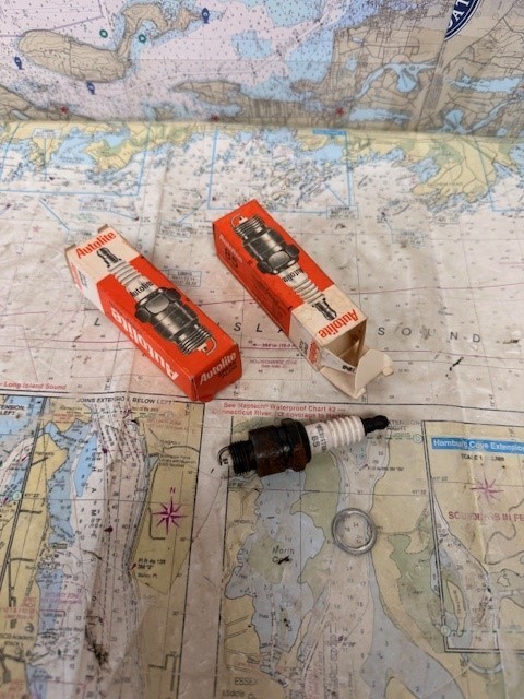 Autolite pack of 2 #85 Spark Plug repl. AC R44S, Autolite AR42, Champion RJ-12Y.