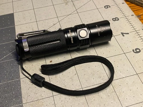 Fenix PD25 550lm LED Flashlight Waterproof Black w/ Battery CR123A