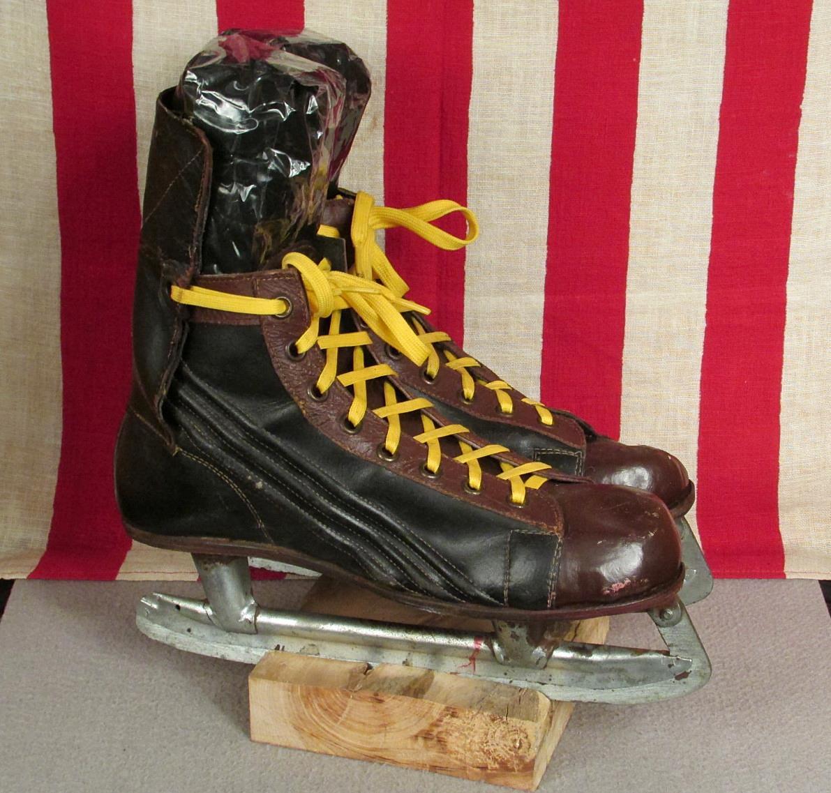 Vintage 1950s Leather Two-Tone Mens Ice Hockey Skates Viking Blades Canada Sz 11 Vintage 1950s Major Hockey Skates, Black Leather Brown  main image 4
