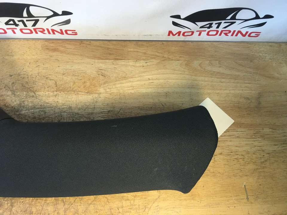 Audi R8 V8 LH 2009 lado izquierdo del conductor interior panel de ajuste de pilar OEM 2346 Foto 4 de 4