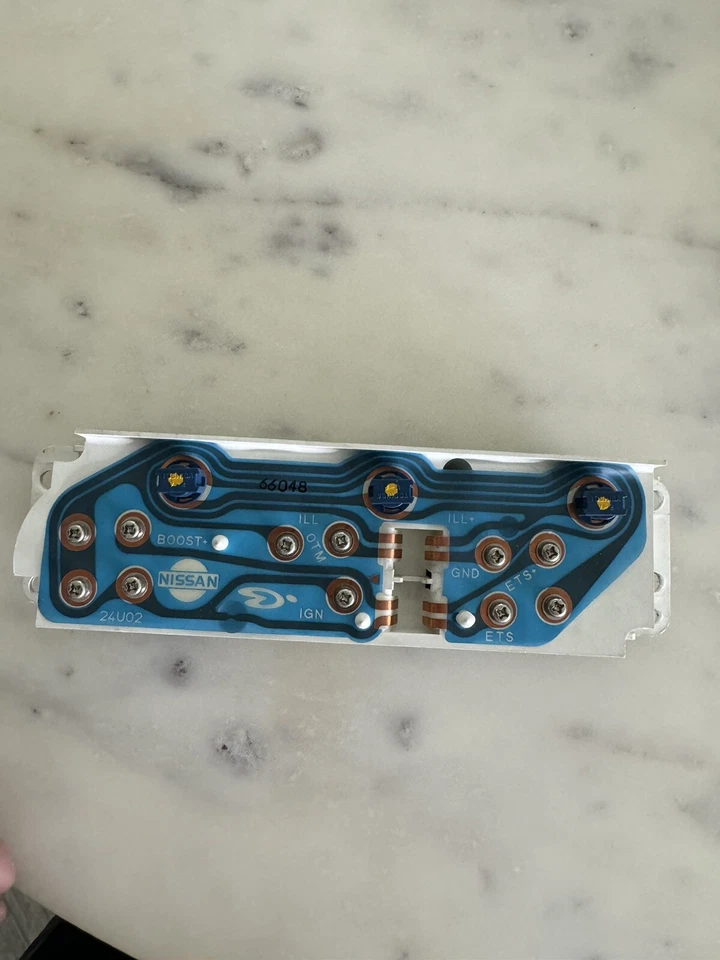 Medidor de triple calibre R33 GTR Foto 4 de 4