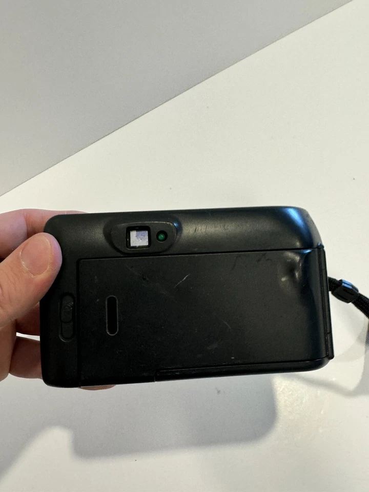 Vivitar Point & Shoot Camera 450PZ Zoom Series 1 AF 38-70mm Tested - Image 4 of 4