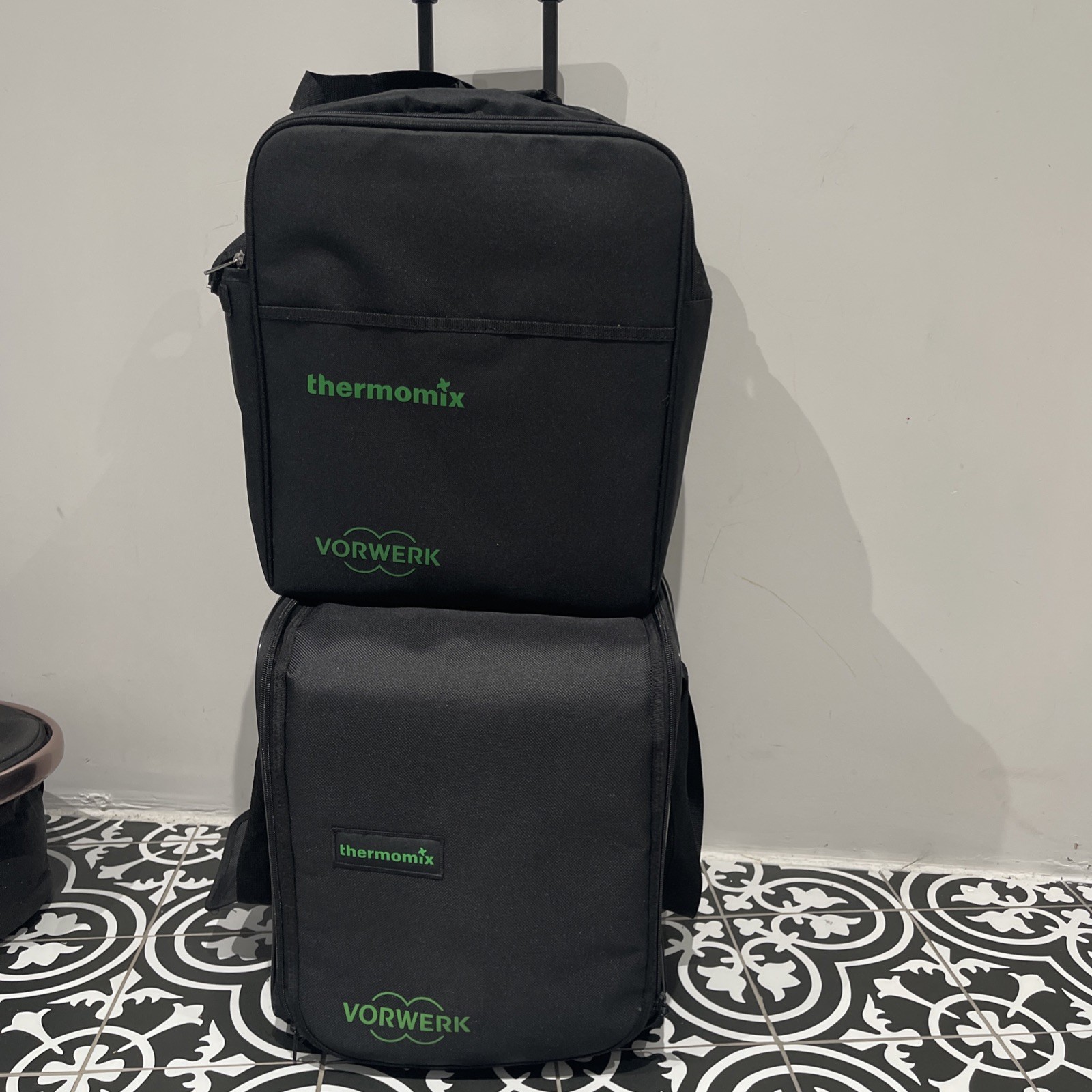 Bolsa de transporte Vorwerk Thermomix y carro de viaje vertical negro con ruedas