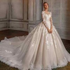 Exquisite Floral Wedding Dresses Long Sleeved Lace Appliques Bridal Ball Gowns