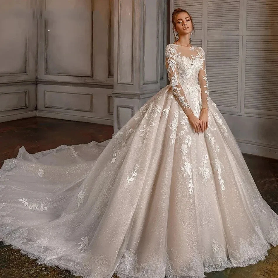 Elegant 3D Floral Wedding Dresses Long Sleeved Lace Appliques Bridal Ball Gowns - Image 2 of 4