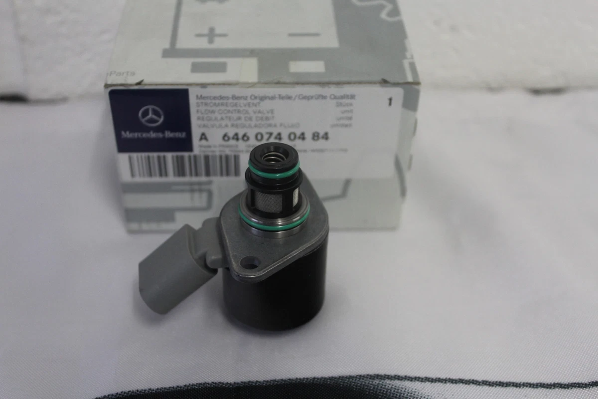 NEW Genuine Mercedes-Benz OM646 Diesel Fuel Pump Flow Control 