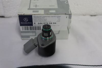 NEW Genuine Mercedes-Benz OM646 Diesel Fuel Pump Flow Control  