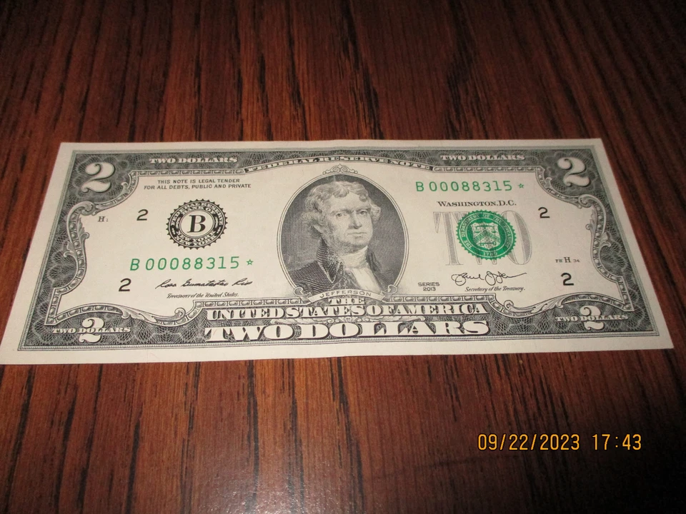 $2 2013 FEDERAL RESERVE NOTE ***STAR NOTE*** LOWER SERIAL # STARTS WITH 000 - Image 2 of 4
