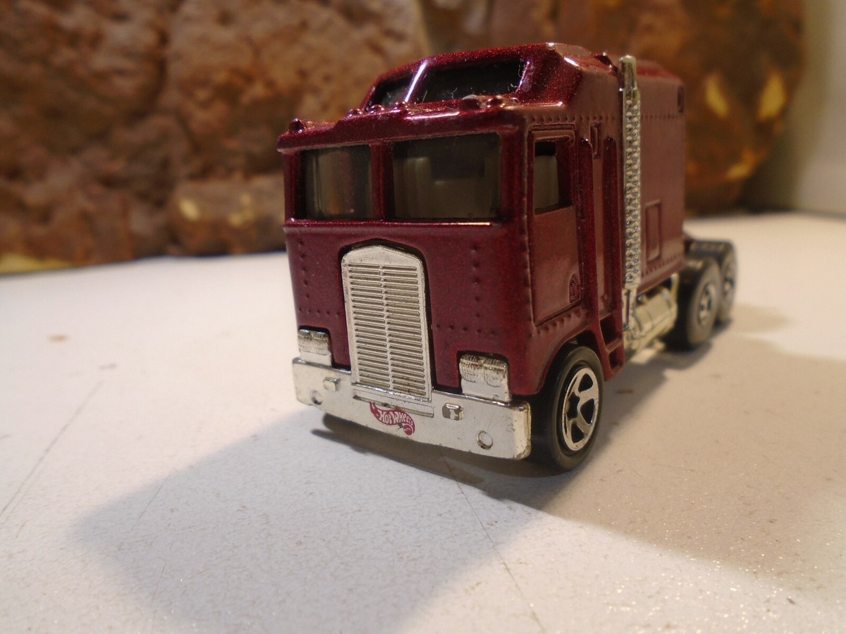 HOT WHEELS 1082 VINTAGE THUNDER ROLLER COE SEMI TRACTOR