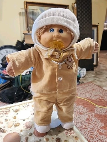 Cabbage Patch Kid Doll #4 Paci Face Wheat Hair, Blue Eyes, Tan Corduroy, Minty