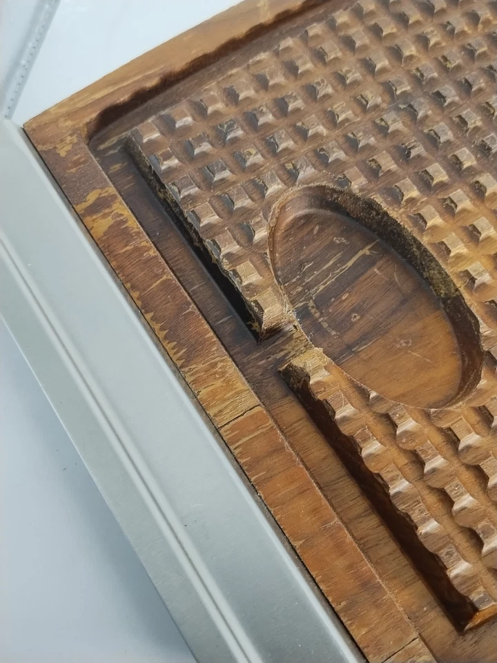  Tabla de cortar para tallar carne de madera vintage con asas de aluminio  Foto 2 de 4