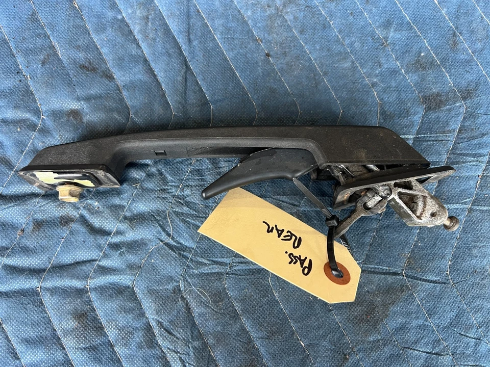 Volvo 740 940 1989-1995 sedán exterior pasajero trasero manija de puerta derecha OEM #3836EM Foto 3 de 4