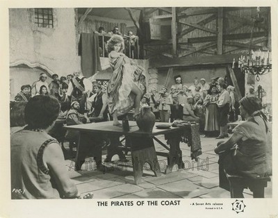 Die Piraten der Küste Liana Orfei tanzt auf Tisch Filmszene Vintage Foto