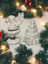 Salt & Pepper Santa &  Gifts Figurines Holly Holidays White Gold Trim
