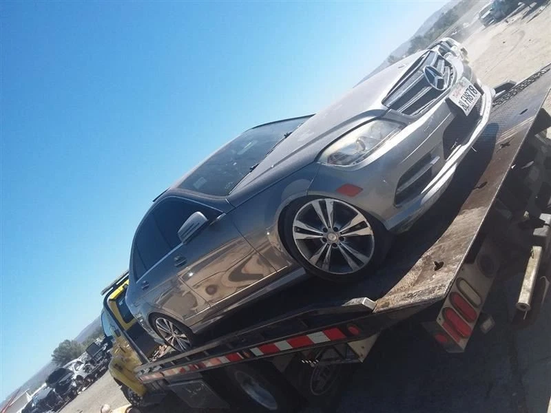 Engine ECM 204 Type C250 Sedan AWD Fits 09-12 MERCEDES C-CLASS 26576613 - Image 3 of 4