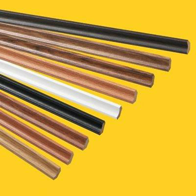 Günstiger Laminatboden Scotia Sicken Pack 10 x 2,4m Meter Länge in 25 Farben