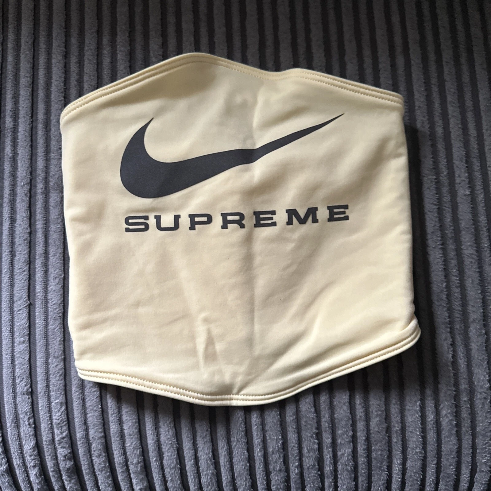 SUPREME X NIKE NECK WARMER PALE YELLOW SS21